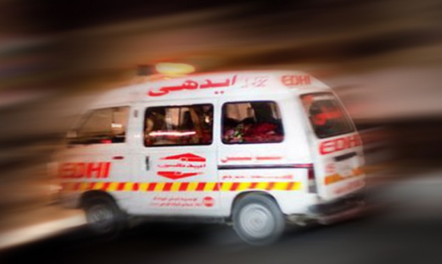 Eleven of a family dead, 4 wounded as truck overturns in Sukkur