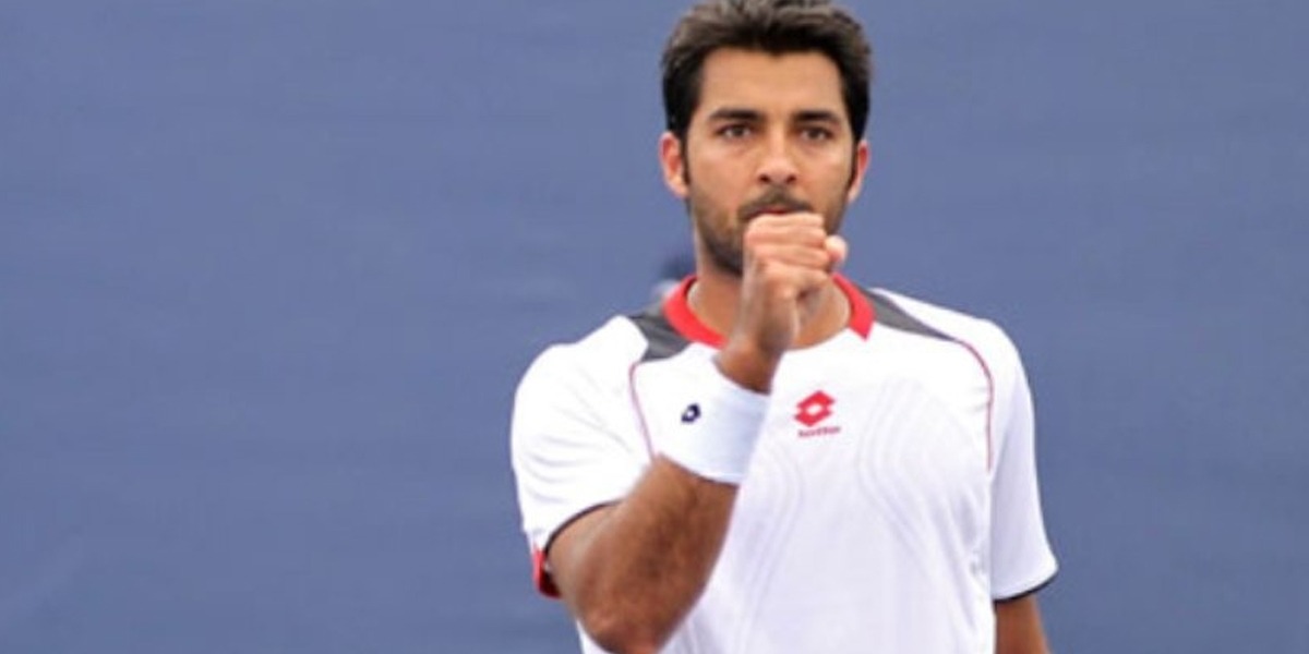 Aisam-ul-Haq Decides To Wear White Band Against Blasphemous Sketches