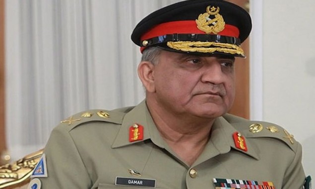 Army Chief visits Sialkot garrison; lauds officers’ ‘devotion to defend’ Pakistan