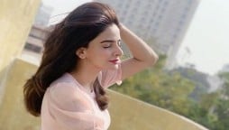 Video: Saba Qamar spotted eating Gol Gappay