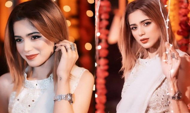 Aima Baig dances with sister on Punjabi song, video breaks internet