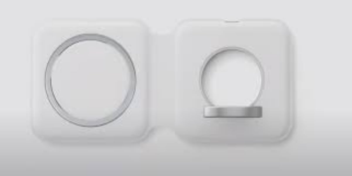 Apple MagSafe Duo Charger