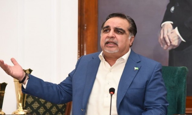 Sindh Governor urges Karachites to protect Green Line buses from ‘paan and gutka’