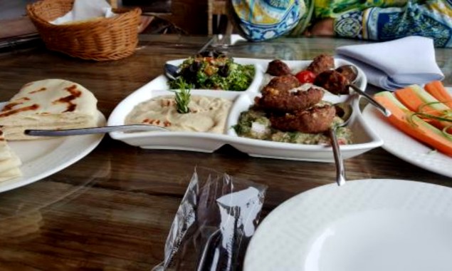 COVID-19: Islamabad bans indoor dining to curb the spread of virus