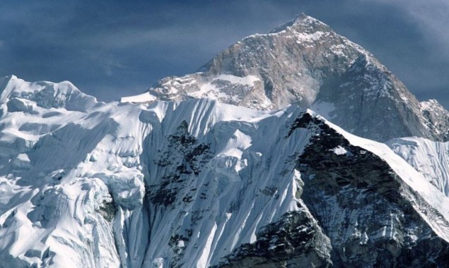 Mount Everest grows in height