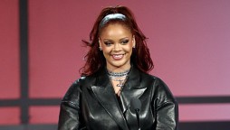 Who is singer Rihanna dating now?