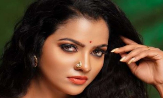 TV actor VJ Chitra found dead in hotel room