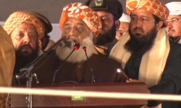 PDM Lahore Jalsa Maulana Fazl against PTI