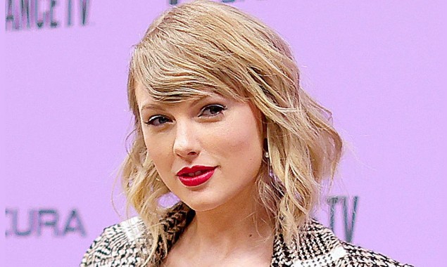 Taylor Swift secures No.1 spot on Billboard 200 Albums Chart
