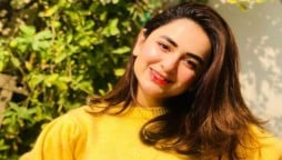 Yumna Zaidi treats fans with her amazing singing skills