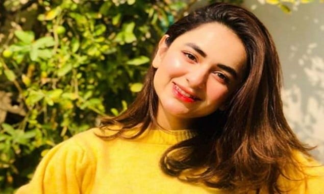 Yumna Zaidi treats fans with her amazing singing skills