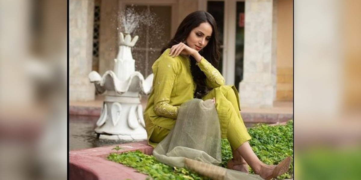 Nimra Khan Steals The Limelight In Olive Green Ethnic Dress