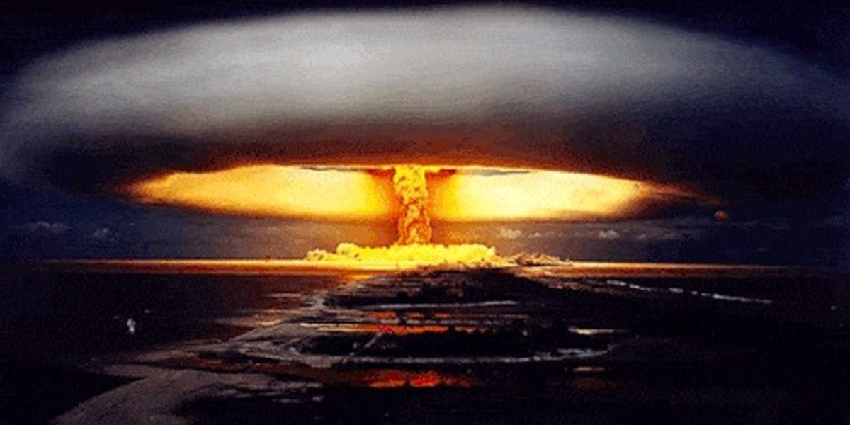 Armenian Newspaper Advises To Drop Atomic Bomb On Azerbaijan