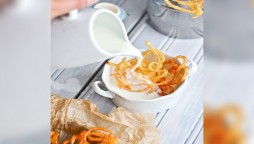 Doodh Jalebi: Have This Warm And Cozy Dessert Of Winter