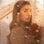 Ayeza Khan Looks Regal As She Poses With Nose Ring