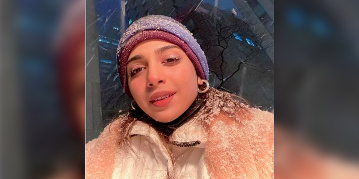 Sonya Hussyn Shares Photo Depicting Her Hanging Out In Snow