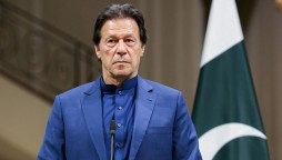 Did Pm Imran Khan really Unfollowed everyone on Twitter, Instagram?