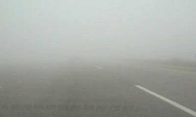 Traffic disrupted in Punjab and Sindh due to heavy fog