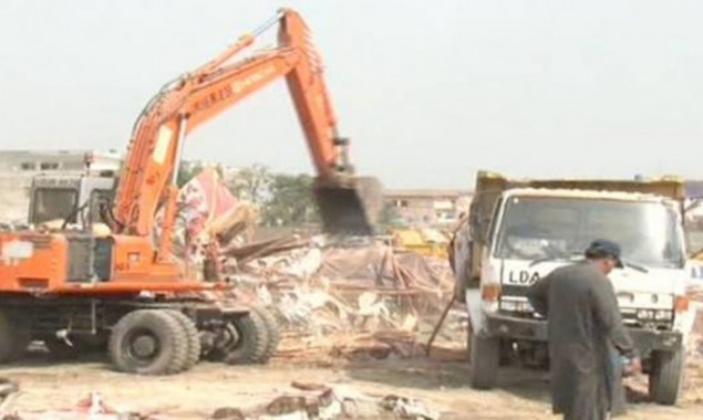 LDA demolishes Khokhar Palace in Johar Town area of Lahore