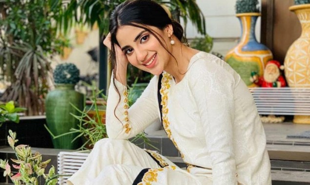 Saboor Aly looks uber chic in new outfit, but netizens love her heels more