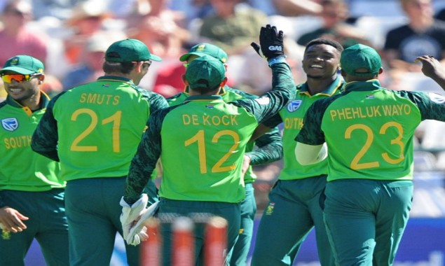 South African team arrives in Pakistan after 14 years
