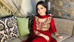 Latest pictures of actress Arisha Razi Khan goes viral on internet