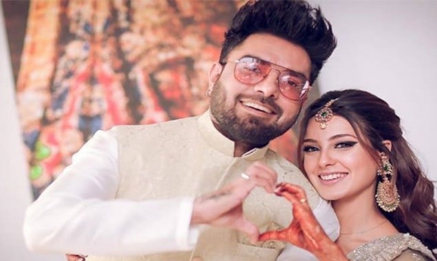 Yasir Hussain hilariously asks Iqra Aziz to repay his loan