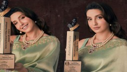 Nora Fatehi achieves performer of the year award, see photos
