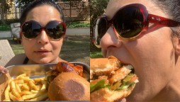 Meera Jee Eats Burger In A Funny Way