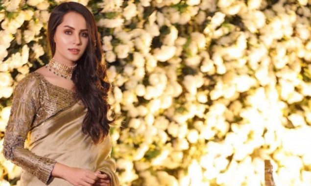 Can you wear a saree like Nimra Khan does?