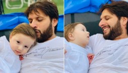 Shahid Afridi overjoyed as his youngest daughter starts to walk