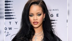Rihanna is expecting her first child?