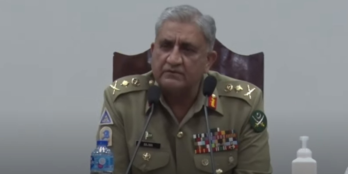 COAS Visits PAF Air War College Institute At Karachi