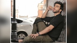Imran Abbas happily Poses With ‘Poser’ Dog