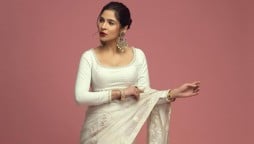 ayesha omar photos