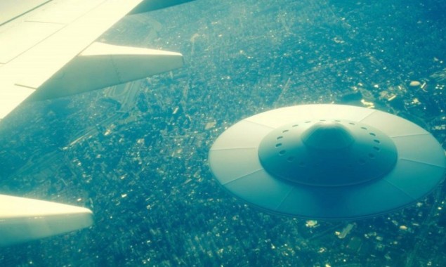 Divided Species: Alien Spaceship Landed In Karachi, Yes You Read It Correct!
