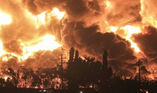 Massive fire erupts at oil refinery in Indonesia