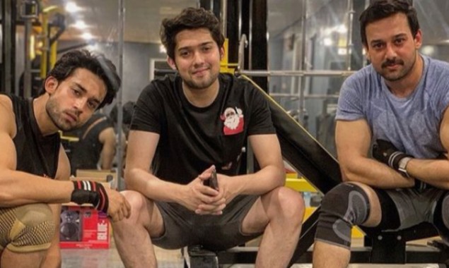 Bilal Abbas Khan shares post work out photo with brothers