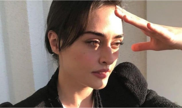 Sun-Kissed Photos Of Esra Bilgic Make Rounds On Internet