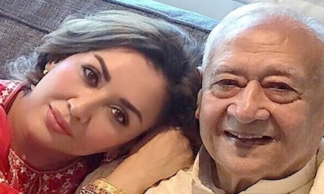 Hina Durrani Pens Emotional Message For Her Late Father Ejaz Durrani