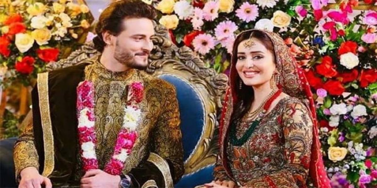 Osman Khalid Butt clarifies wedding rumours with Sidra Niazi Osman Khalid Butt clarifies wedding rumours with Sidra Niazi