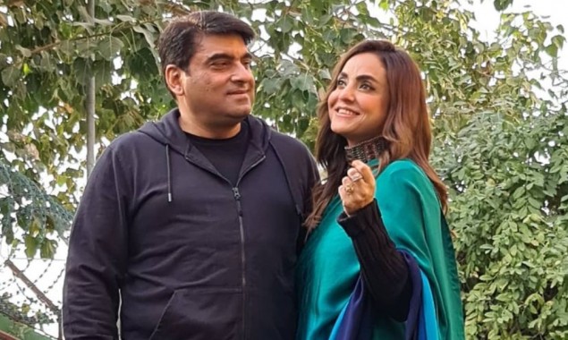 Nadia Khan rides a chingchi with her husband