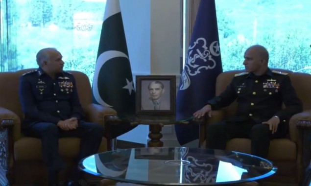 PAF, PN Chiefs discuss security matters at NHQ