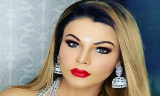 Traditional dress with a sizzling touch! See latest photos of Rakhi Sawant