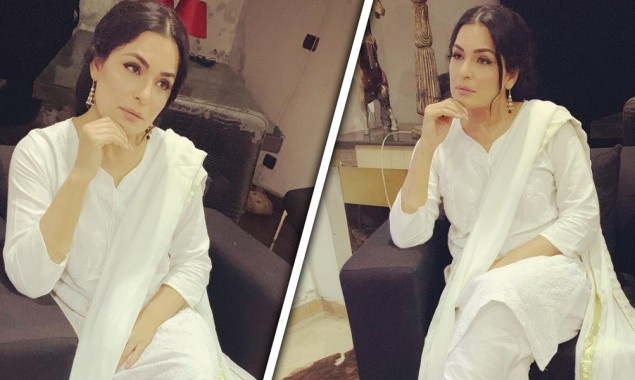 Meera Jee Looks Elegant In All White Attire
