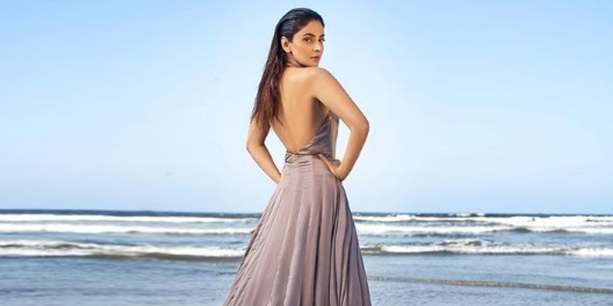 Saba Qamar bold