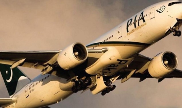 PIA Plane Narrowly Escapes Crash Before Takeoff