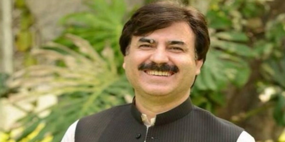 Traffic Warden Suspended For Asking About Housing Scheme To Shaukat Yousafzai