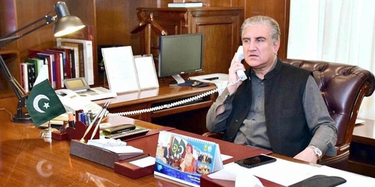 FM Qureshi Holds Telephone Conversation With UAE Counterpart