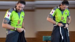 PSL 6: Foreign Players Ace Fun "Shalwar Challenge"